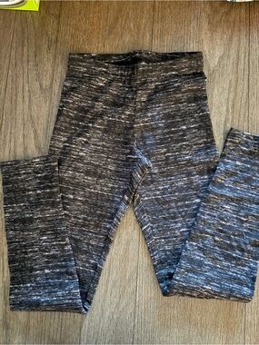 Girls Old Navy Stretch Heathered Black/white leggings size Medium 8 NWOT